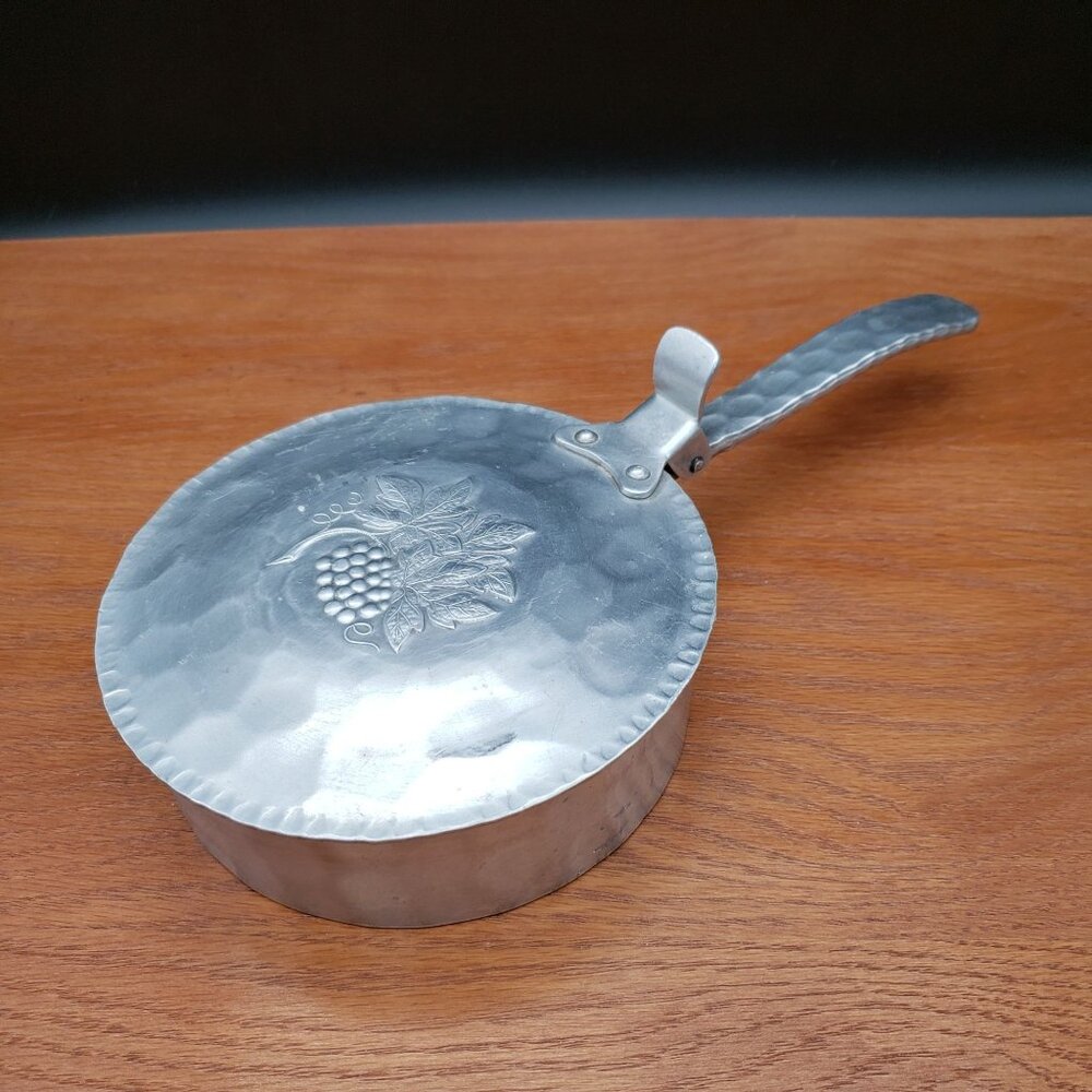 Vintage Everlast Hand Forged Aluminum Silent Butler Crumb Catcher Grape Motif